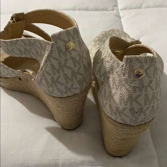 Michael Kors signature wedges - Picture 2 of 2